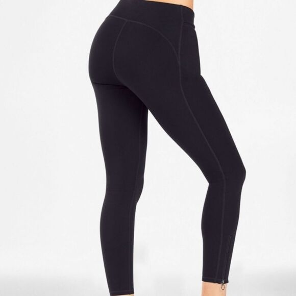 🌟 2 for $25 Fabletics Quincy Zip Pant S/4-6 Black - Picture 3 of 5